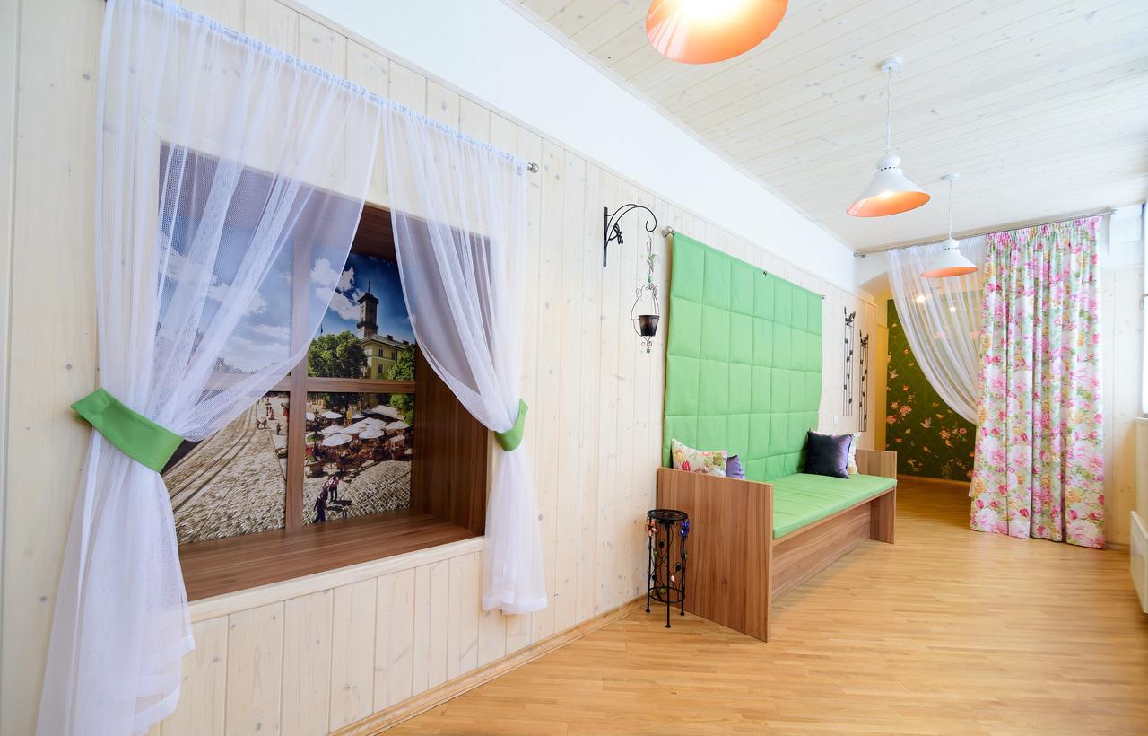 Vip Апартаменти Ван Гог На Площі Ринок Lviv Eksteriør billede