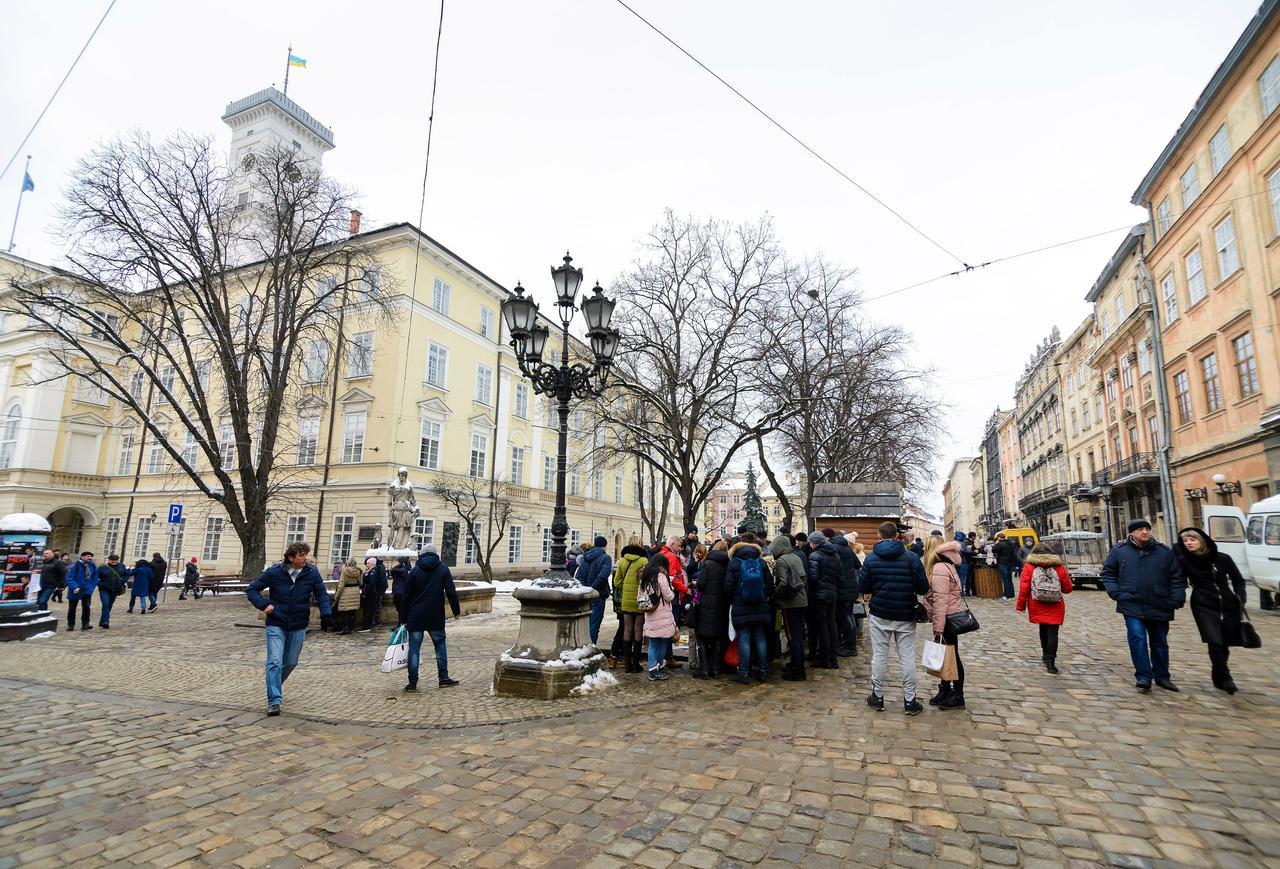 Vip Апартаменти Ван Гог На Площі Ринок Lviv Eksteriør billede